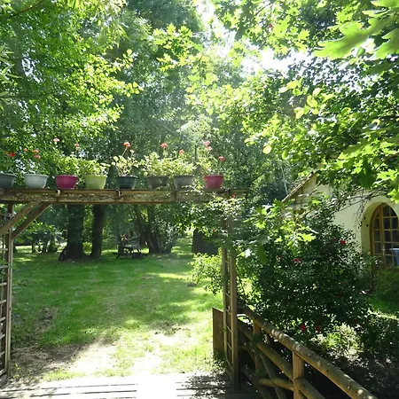 Maison De De La Cascade 度假居 *