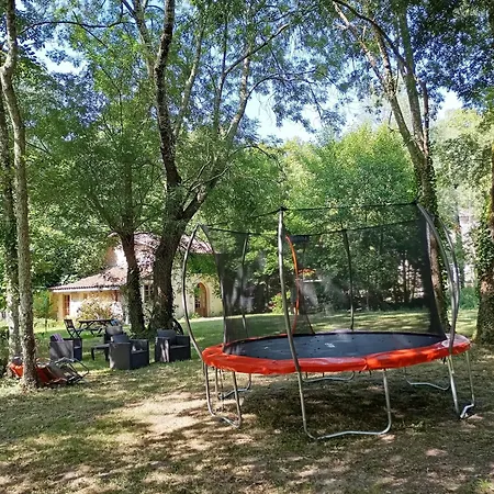 펜션 Maison De De La Cascade